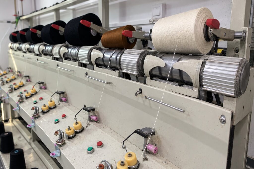 AI-assisted detail illustration of yarn winding equipment
